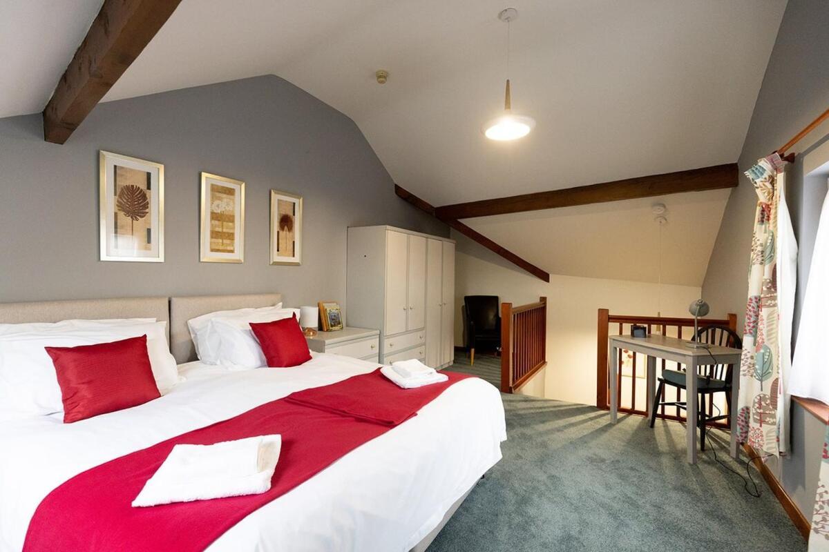 Katherines Court - Spacious Apartment With Rolling Hill Views Kendal Buitenkant foto