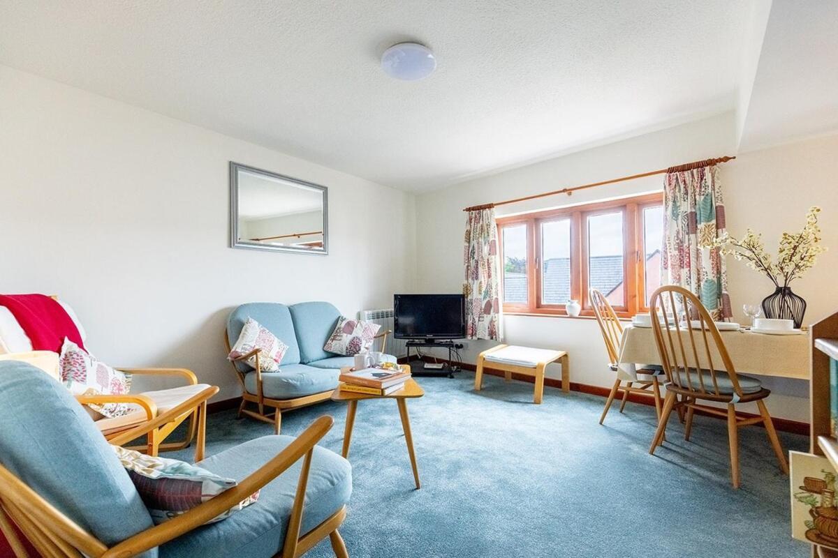 Katherines Court - Spacious Apartment With Rolling Hill Views Kendal Buitenkant foto