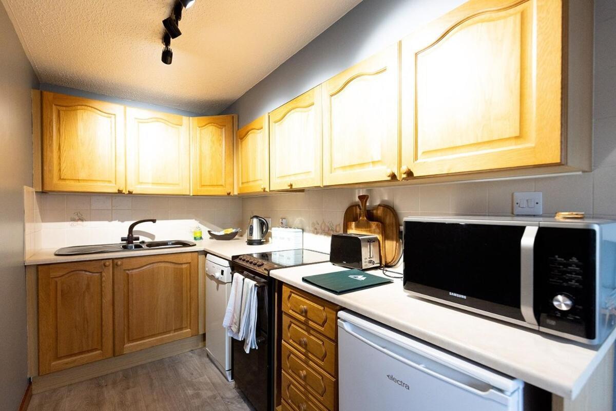 Katherines Court - Spacious Apartment With Rolling Hill Views Kendal Buitenkant foto